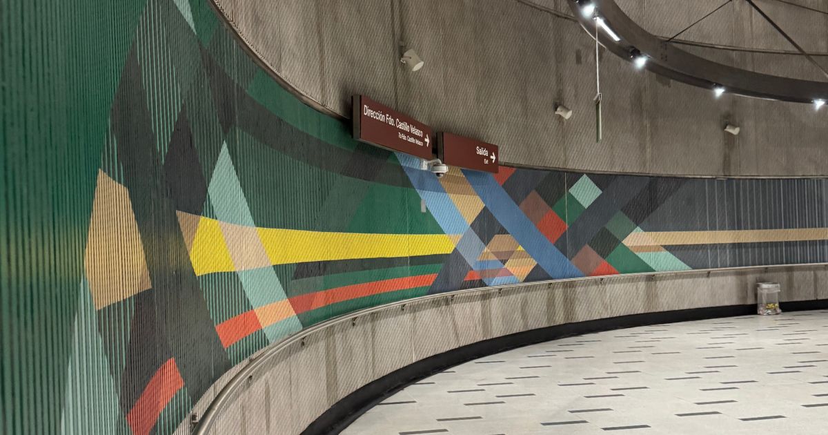 Esculpir el tiempo: el desafío del arte público entre el ruido urbano