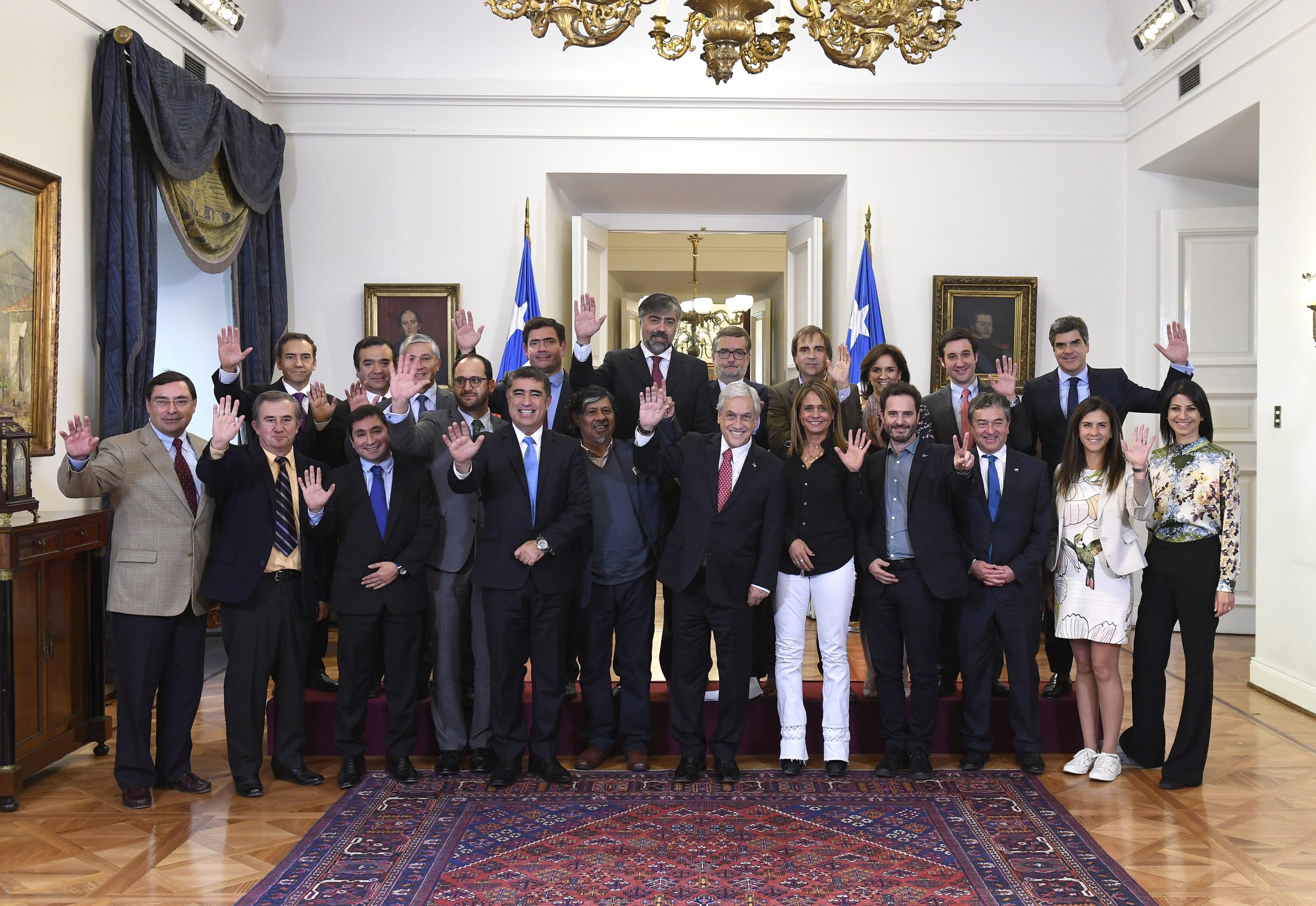 Chile Vamos analiza su futuro tras derrota de Matthei y pérdida de escaños en el Congreso